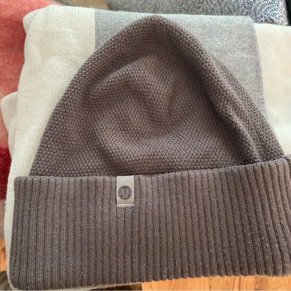 Lululemon Kit Me Up Beanie Reversable